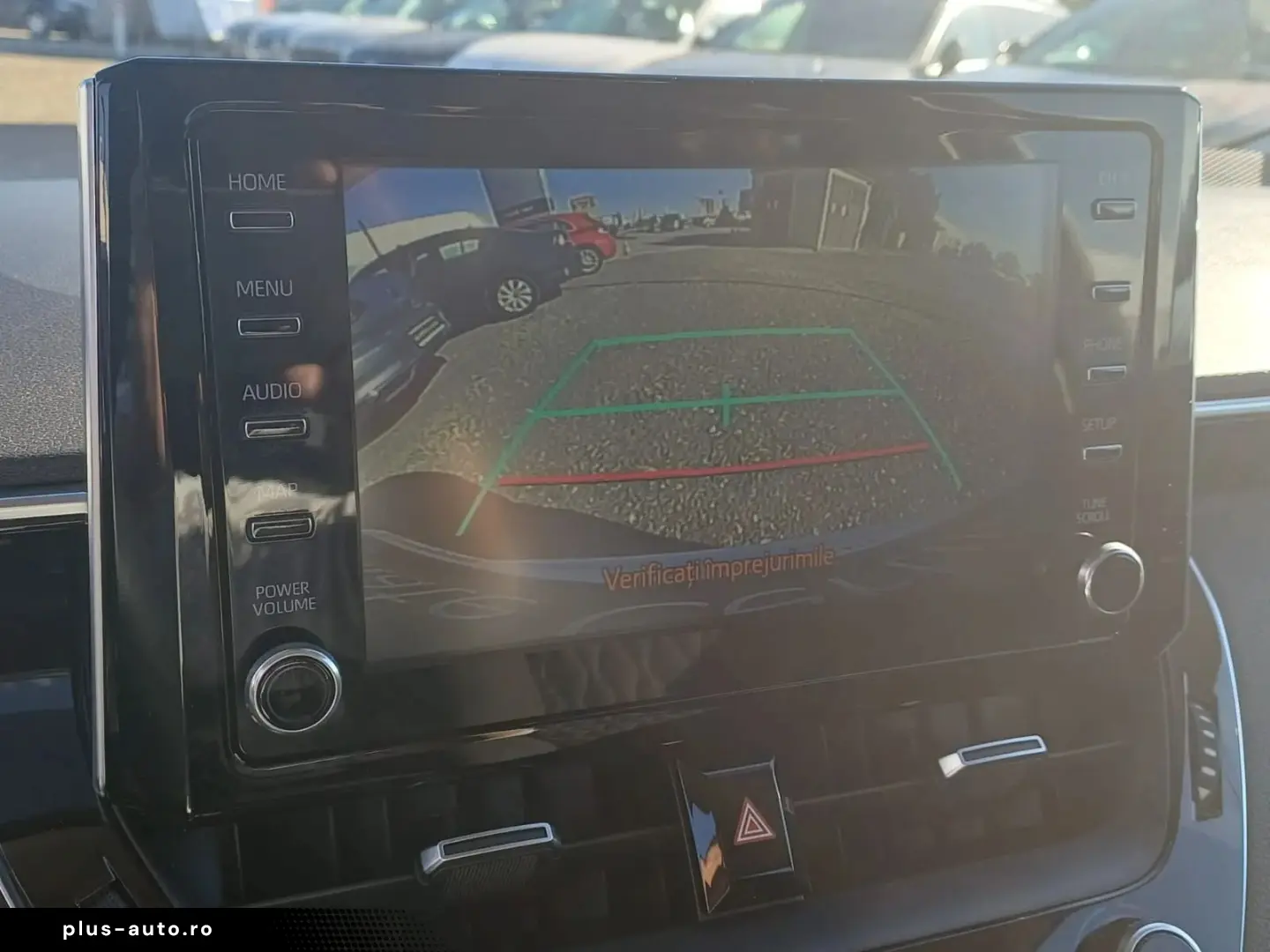 Toyota Corolla Sedan 1.8 hybrid 122 CVT Business Plus