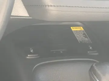 Toyota Corolla Sedan 1.8 hybrid 122 CVT Business Plus