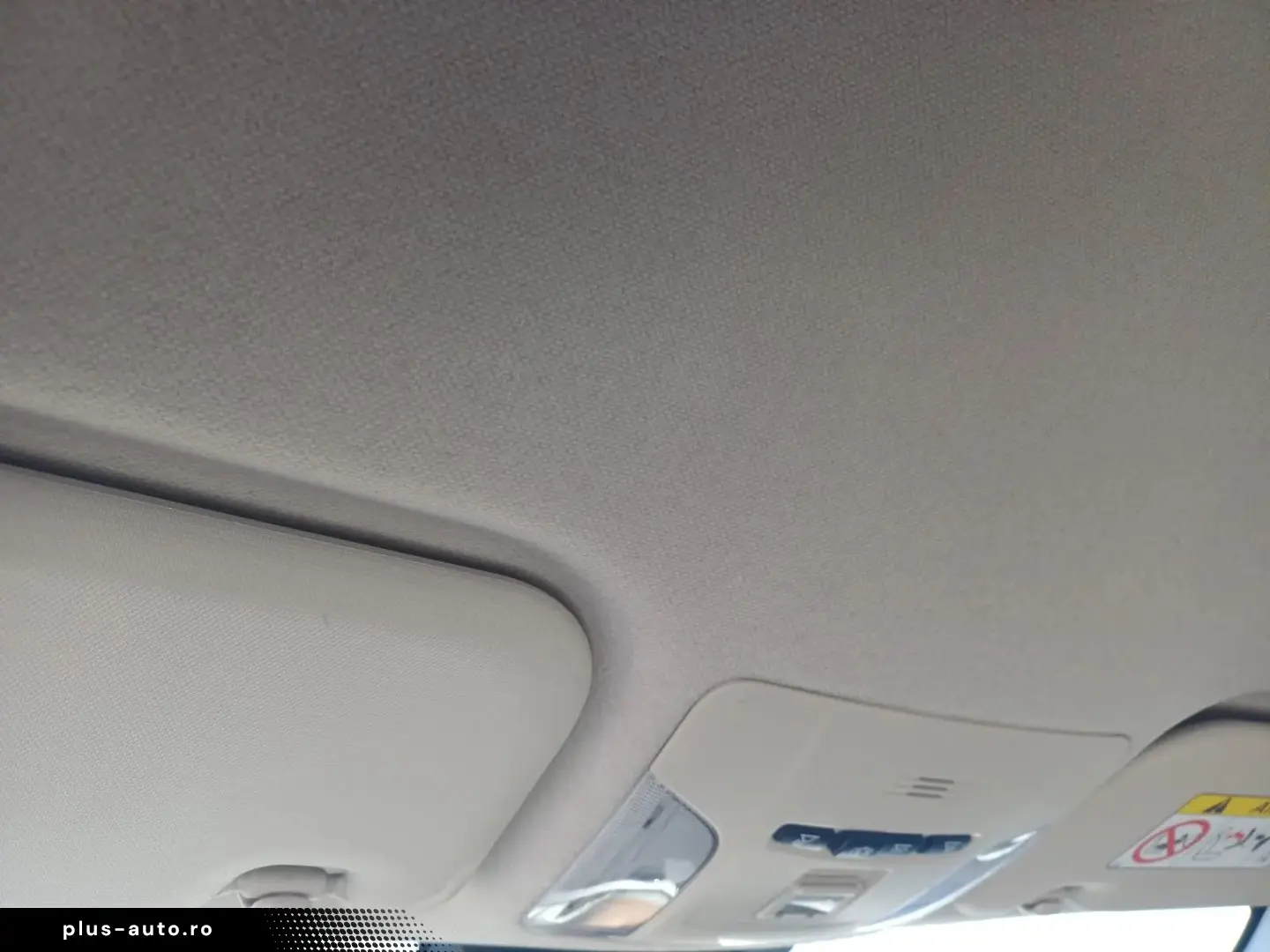 Toyota Corolla Sedan 1.8 hybrid 122 CVT Business Plus