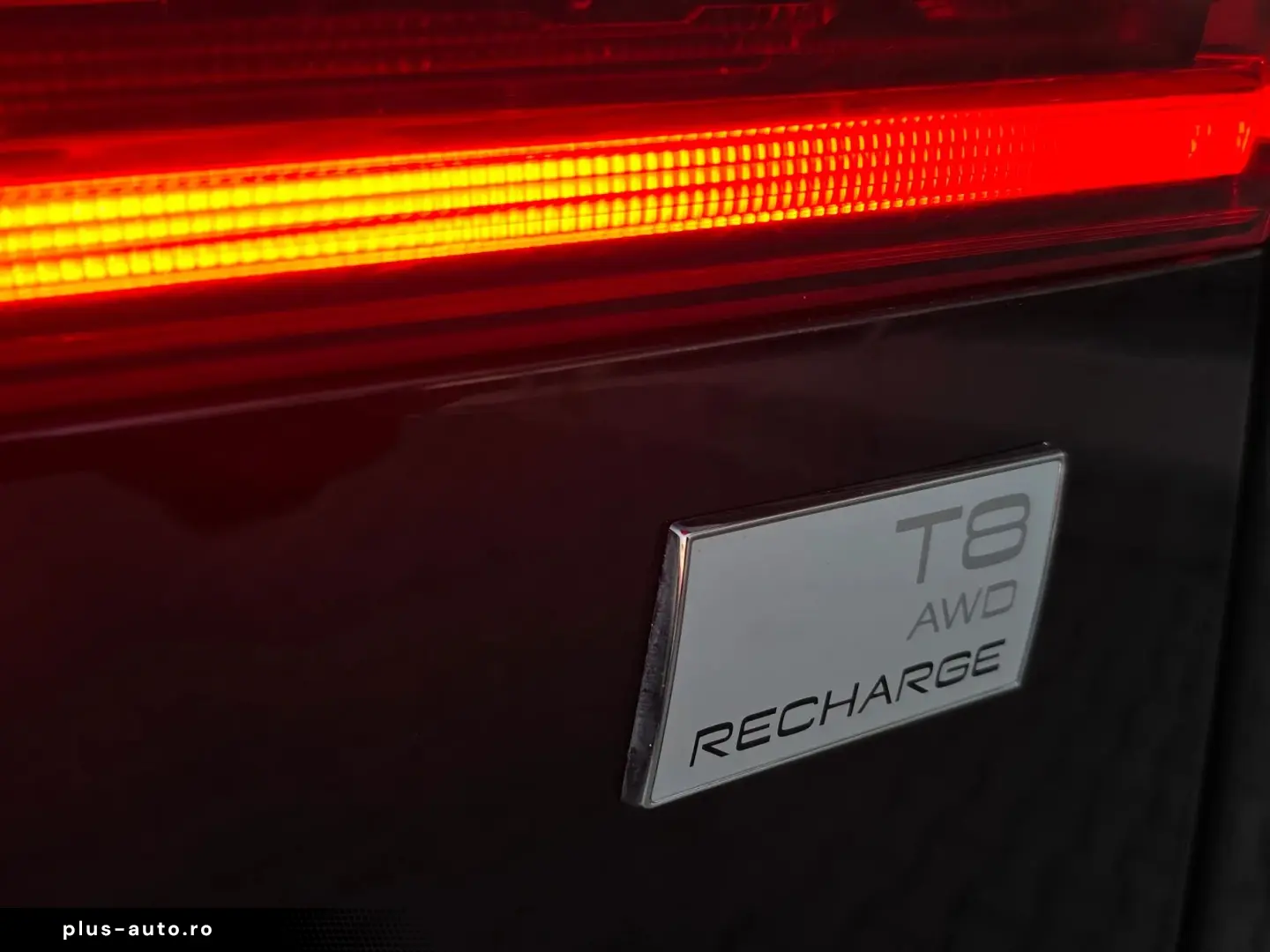 Volvo XC-60 Recharge T8 Twin Engine eAWD Inscription - 390 C