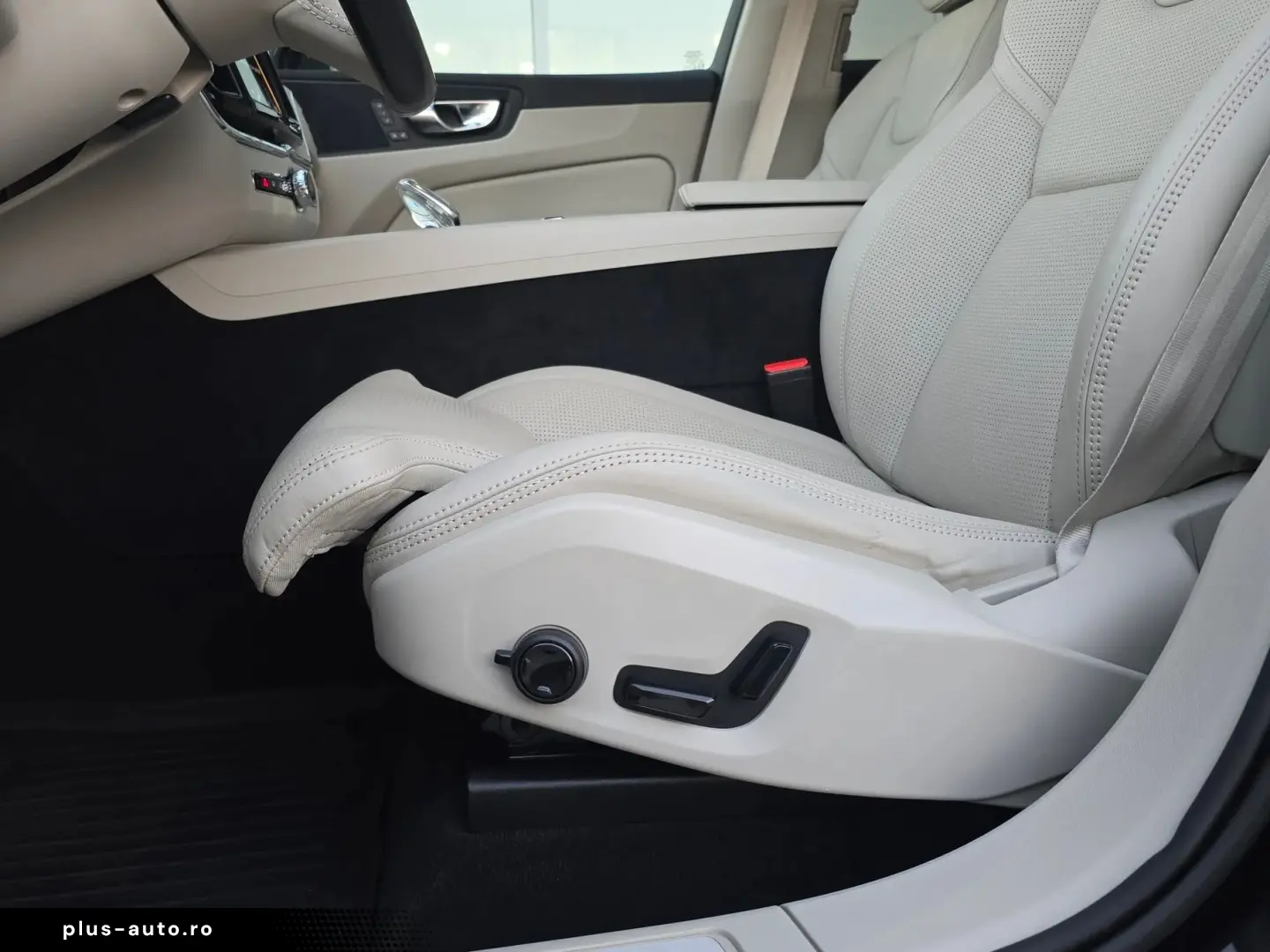 Volvo XC-60 Recharge T8 Twin Engine eAWD Inscription - 390 C