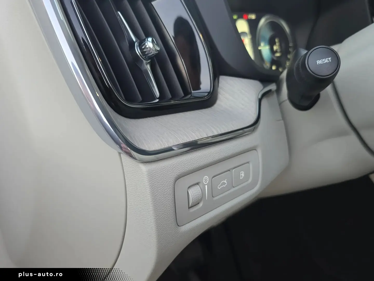 Volvo XC-60 Recharge T8 Twin Engine eAWD Inscription - 390 C