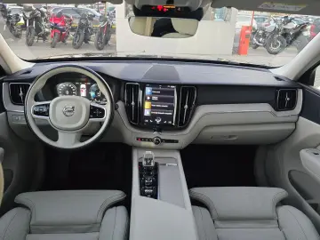 Volvo XC-60 Recharge T8 Twin Engine eAWD Inscription - 390 C