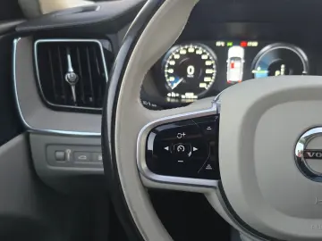 Volvo XC-60 Recharge T8 Twin Engine eAWD Inscription - 390 C