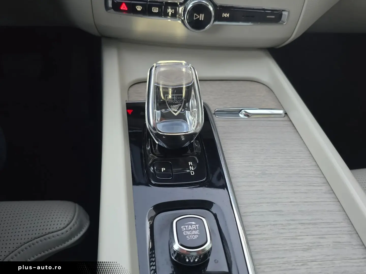 Volvo XC-60 Recharge T8 Twin Engine eAWD Inscription - 390 C