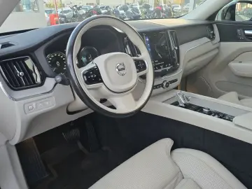 Volvo XC-60 Recharge T8 Twin Engine eAWD Inscription - 390 C