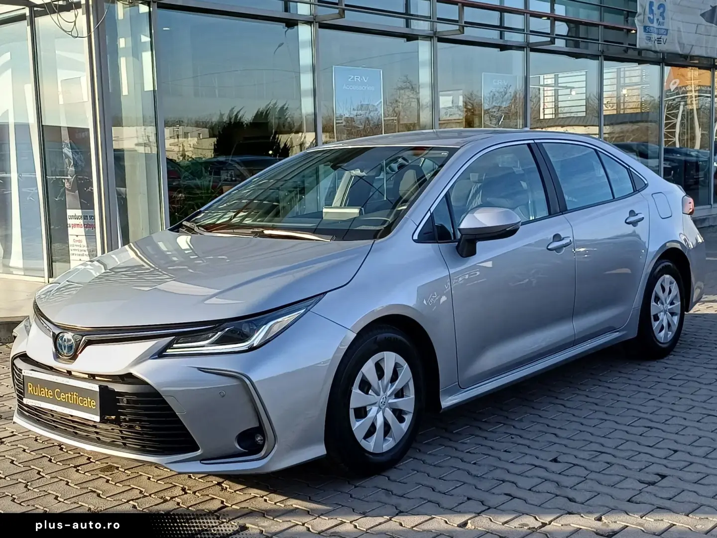 Toyota Corolla 1.8 HYBRID Business