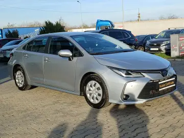 Toyota Corolla 1.8 HYBRID Business