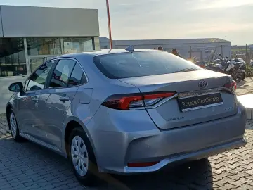 Toyota Corolla 1.8 HYBRID Business