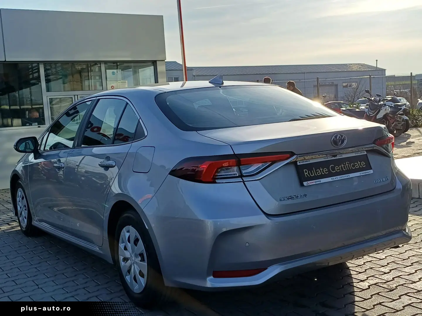 Toyota Corolla 1.8 HYBRID Business