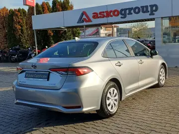 Toyota Corolla 1.8 HYBRID Business