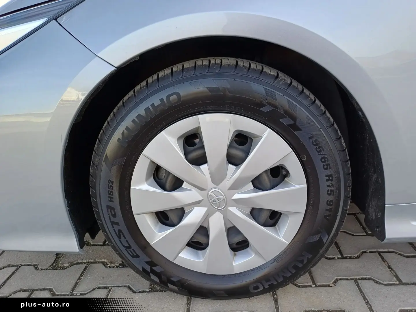 Toyota Corolla 1.8 HYBRID Business