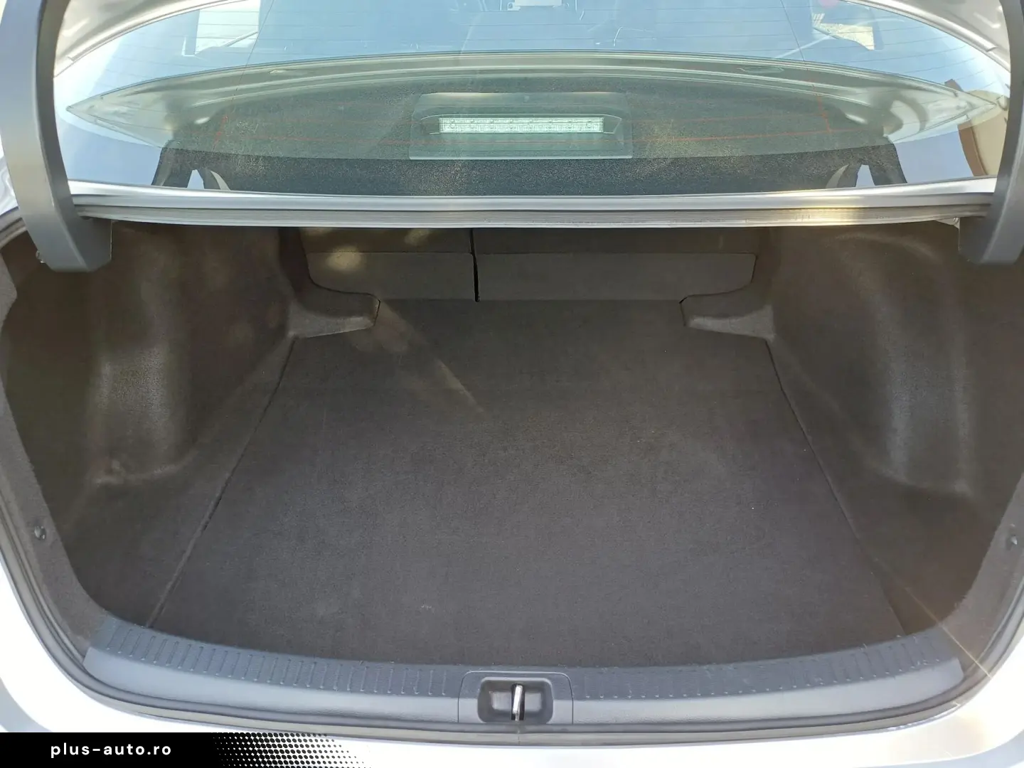 Toyota Corolla 1.8 HYBRID Business