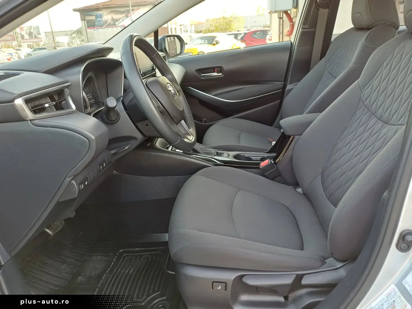 Toyota Corolla 1.8 HYBRID Business