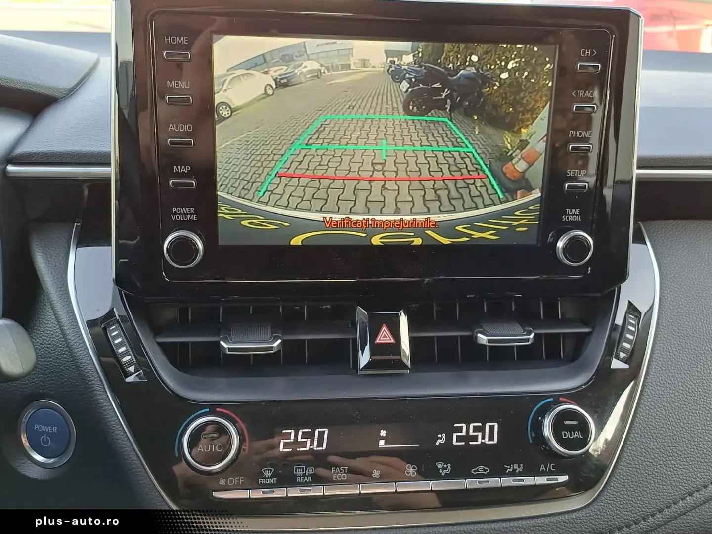 Toyota Corolla 1.8 HYBRID Business