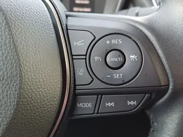 Toyota Corolla 1.8 HYBRID Business