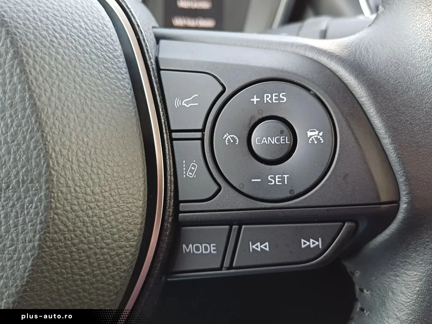 Toyota Corolla 1.8 HYBRID Business