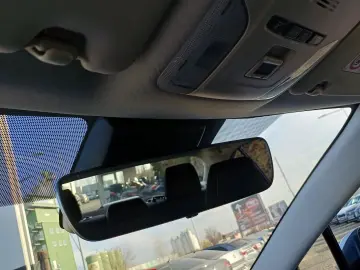 Toyota Corolla 1.8 HYBRID Business