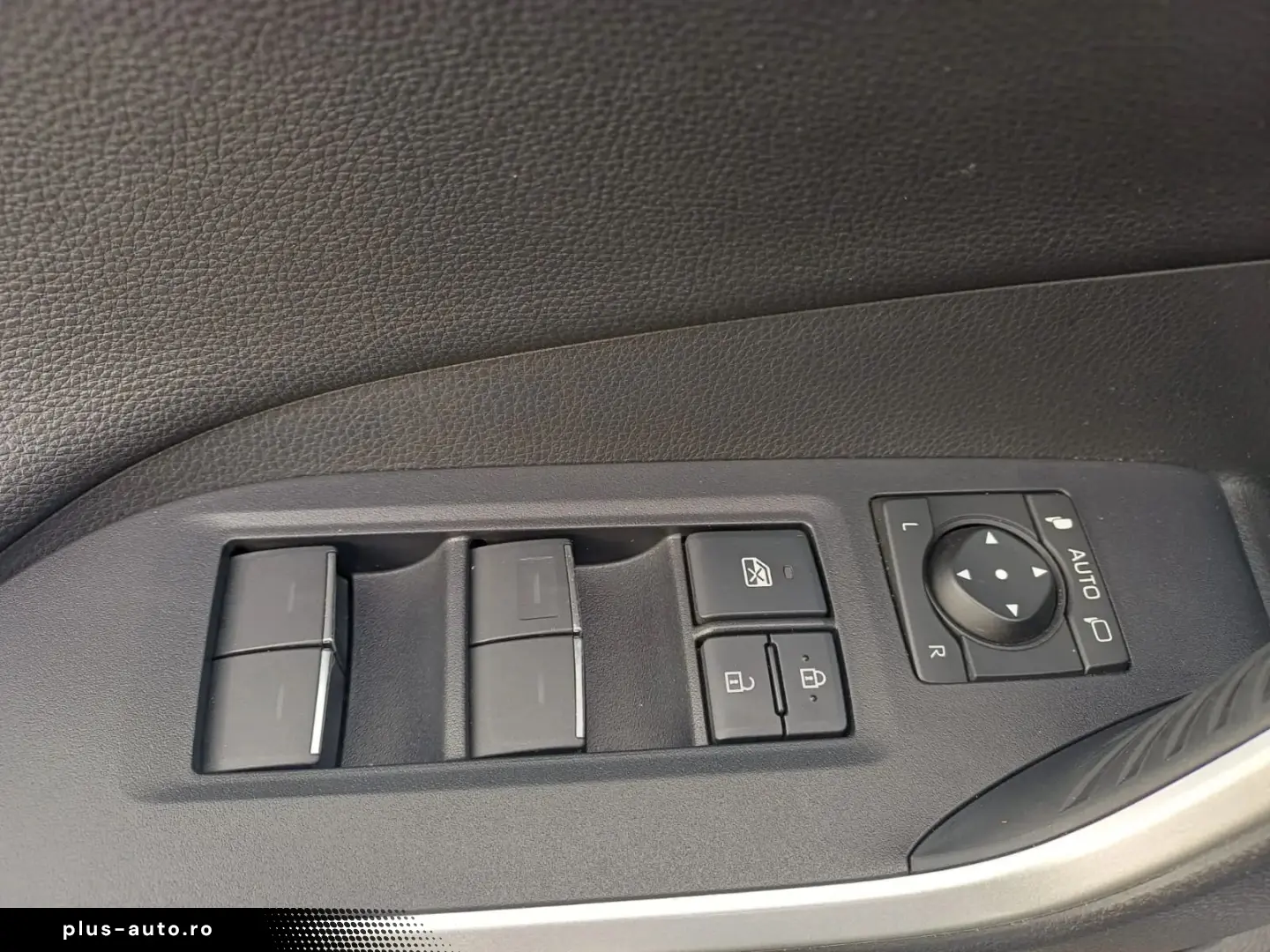 Toyota RAV 4 2.4 Hybrid 218 CP Dynamic 4x4