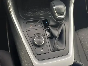 Toyota RAV 4 2.4 Hybrid 218 CP Dynamic 4x4