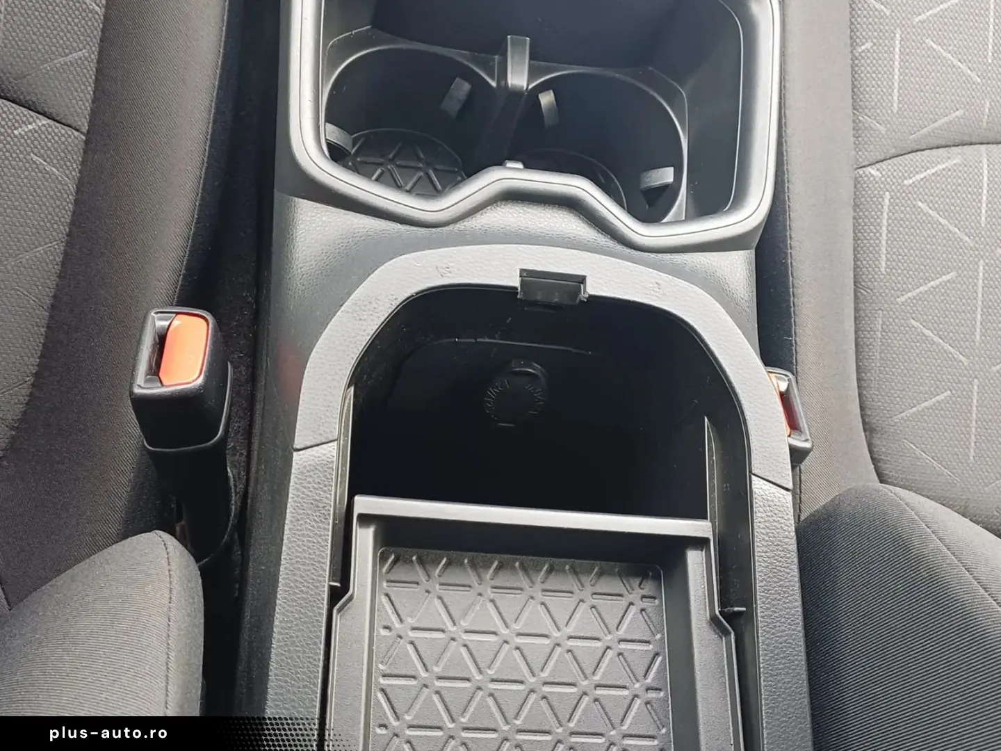 Toyota RAV 4 2.4 Hybrid 218 CP Dynamic 4x4