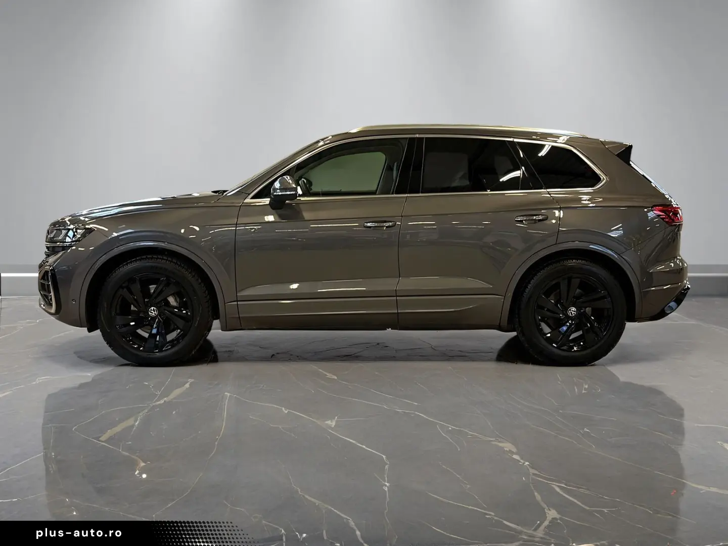 VW Touareg R-Line 3.0TDI  AHK KAMERA LUFT STANDHZG