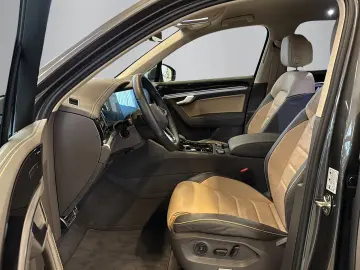 VW Touareg R-Line 3.0TDI  AHK KAMERA LUFT STANDHZG