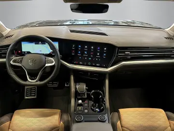 VW Touareg R-Line 3.0TDI  AHK KAMERA LUFT STANDHZG