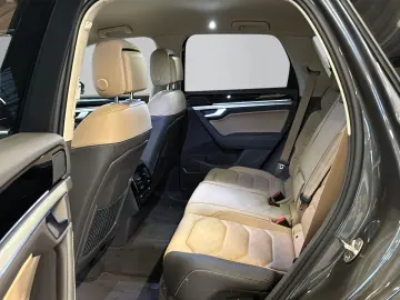 VW Touareg R-Line 3.0TDI  AHK KAMERA LUFT STANDHZG