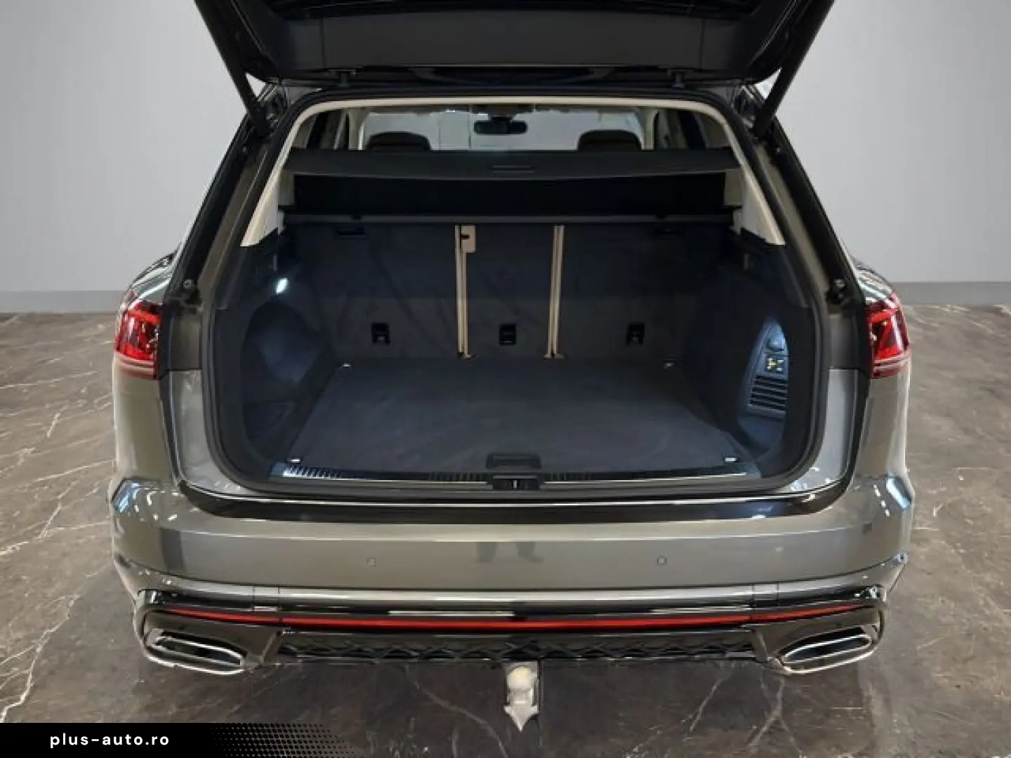 VW Touareg R-Line 3.0TDI  AHK KAMERA LUFT STANDHZG