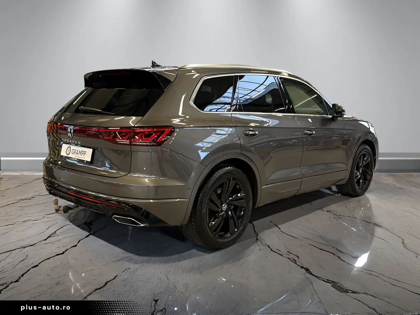 VW Touareg R-Line 3.0TDI  AHK KAMERA LUFT STANDHZG