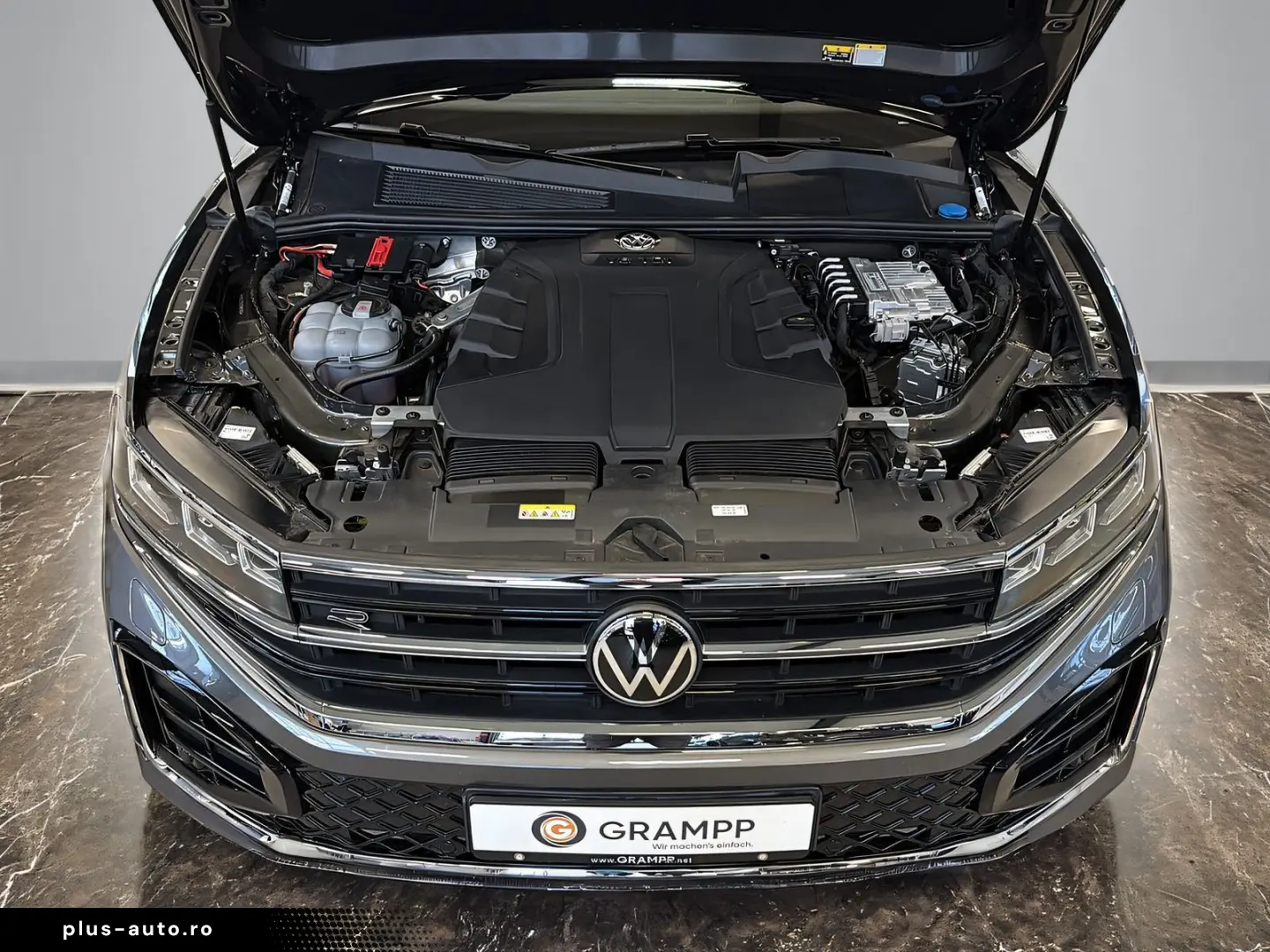 VW Touareg R-Line 3.0TDI  AHK KAMERA LUFT STANDHZG