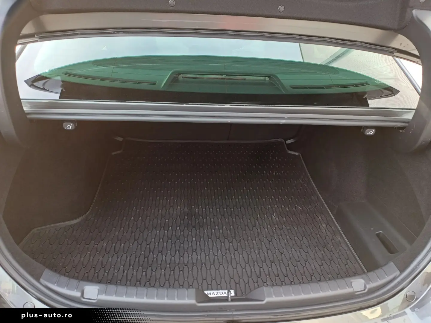 Mazda 3 Sedan 2.5L G 140ps 6AT FWD Exclusive-Line