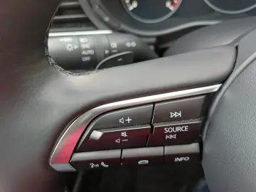 Mazda 3 Sedan 2.5L G 140ps 6AT FWD Exclusive-Line