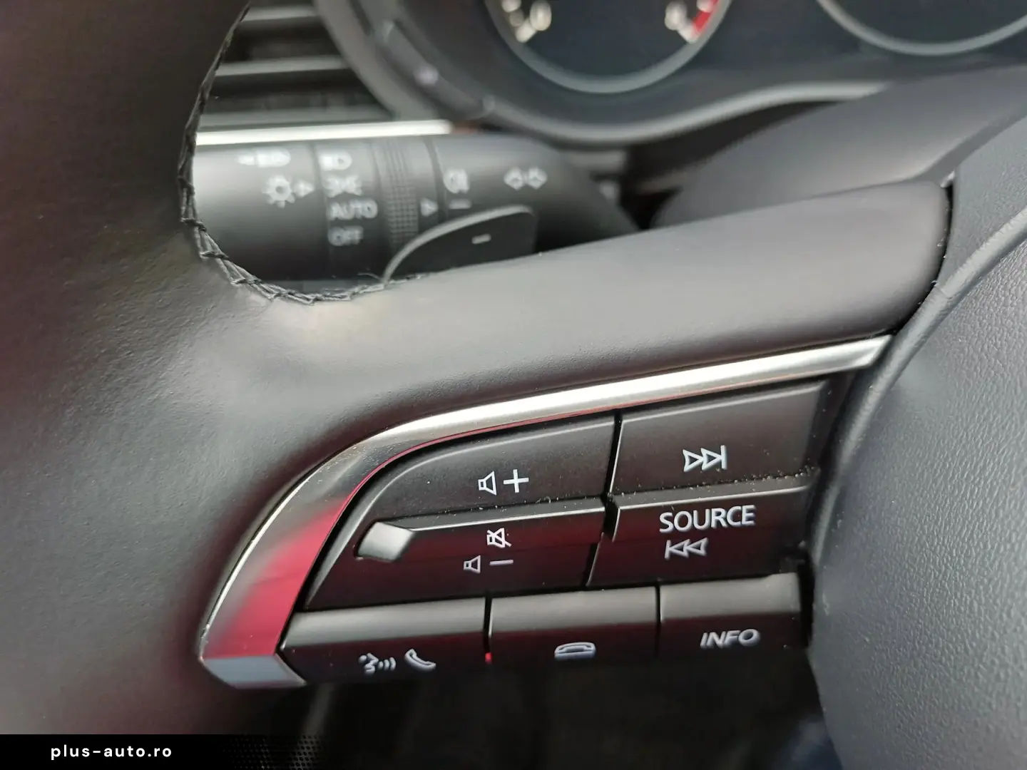 Mazda 3 Sedan 2.5L G 140ps 6AT FWD Exclusive-Line