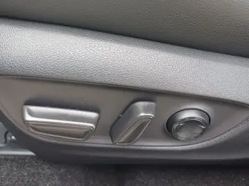 Toyota RAV4 2.4 Hybrid 218 CP Luxury 4x4