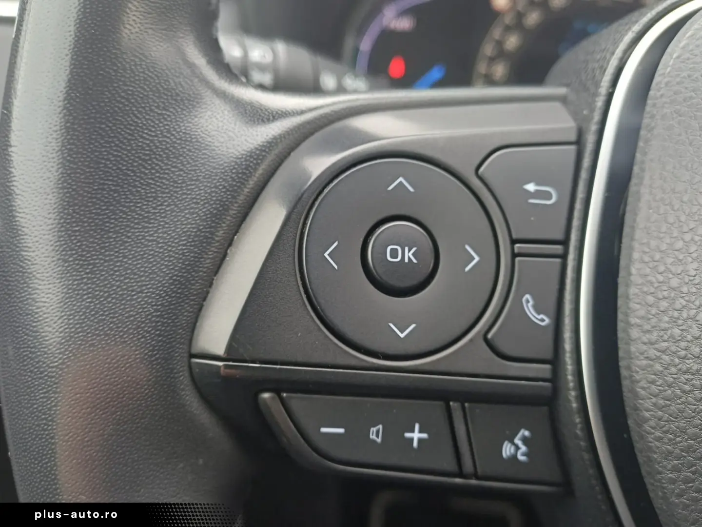 Toyota RAV4 2.4 Hybrid 218 CP Luxury 4x4