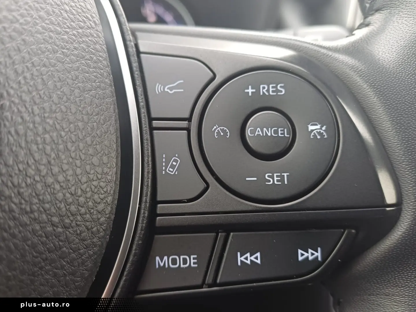 Toyota RAV4 2.4 Hybrid 218 CP Luxury 4x4