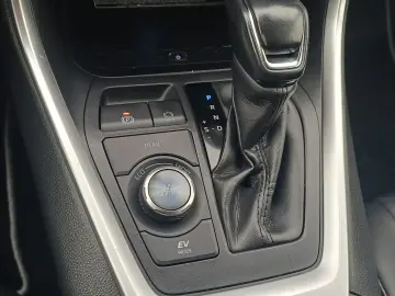 Toyota RAV4 2.4 Hybrid 218 CP Luxury 4x4