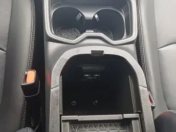 Toyota RAV4 2.4 Hybrid 218 CP Luxury 4x4