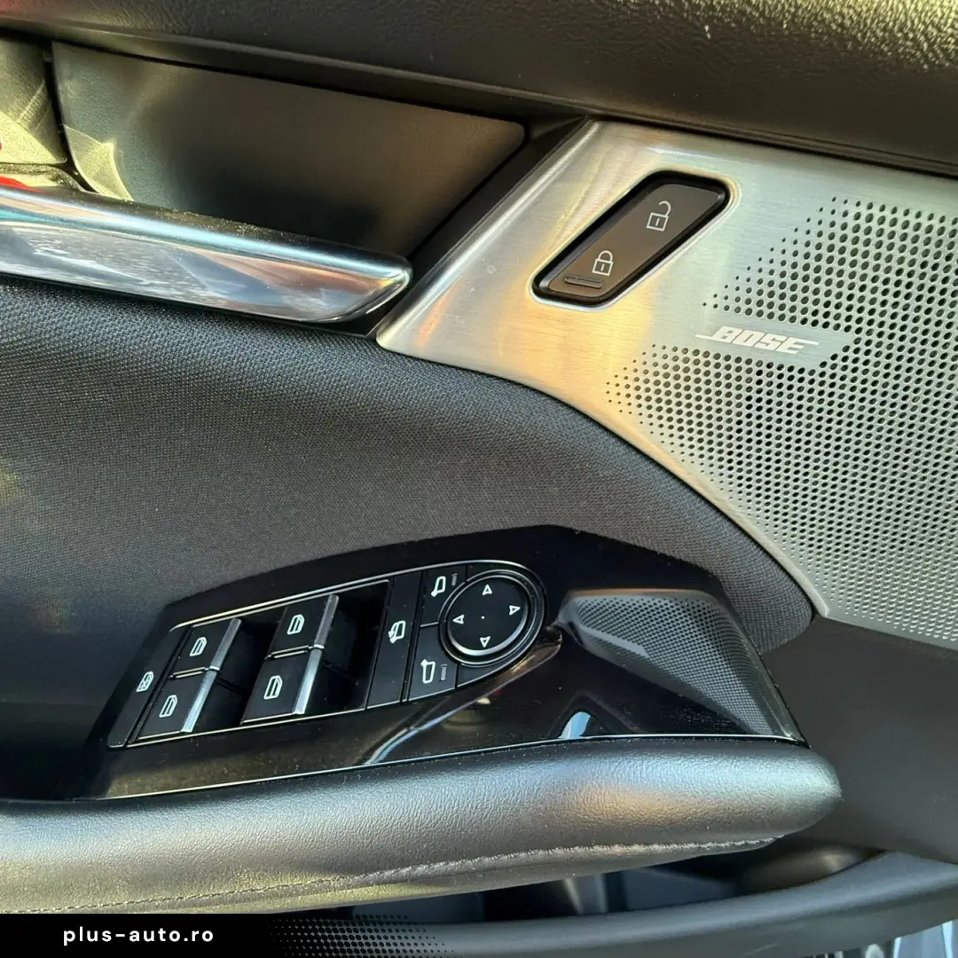 Mazda3 4SN 2.5L e-SKYACTIV G 140ps 6MT FWD Exclusive-Line