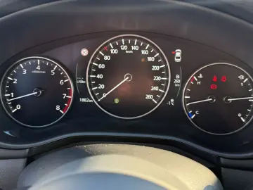 Mazda3 4SN 2.5L e-SKYACTIV G 140ps 6MT FWD Exclusive-Line