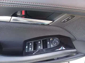 Mazda 3 2.0 mild hibrid 186 CP MT6