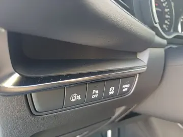 Mazda 3 2.0 mild hibrid 186 CP MT6