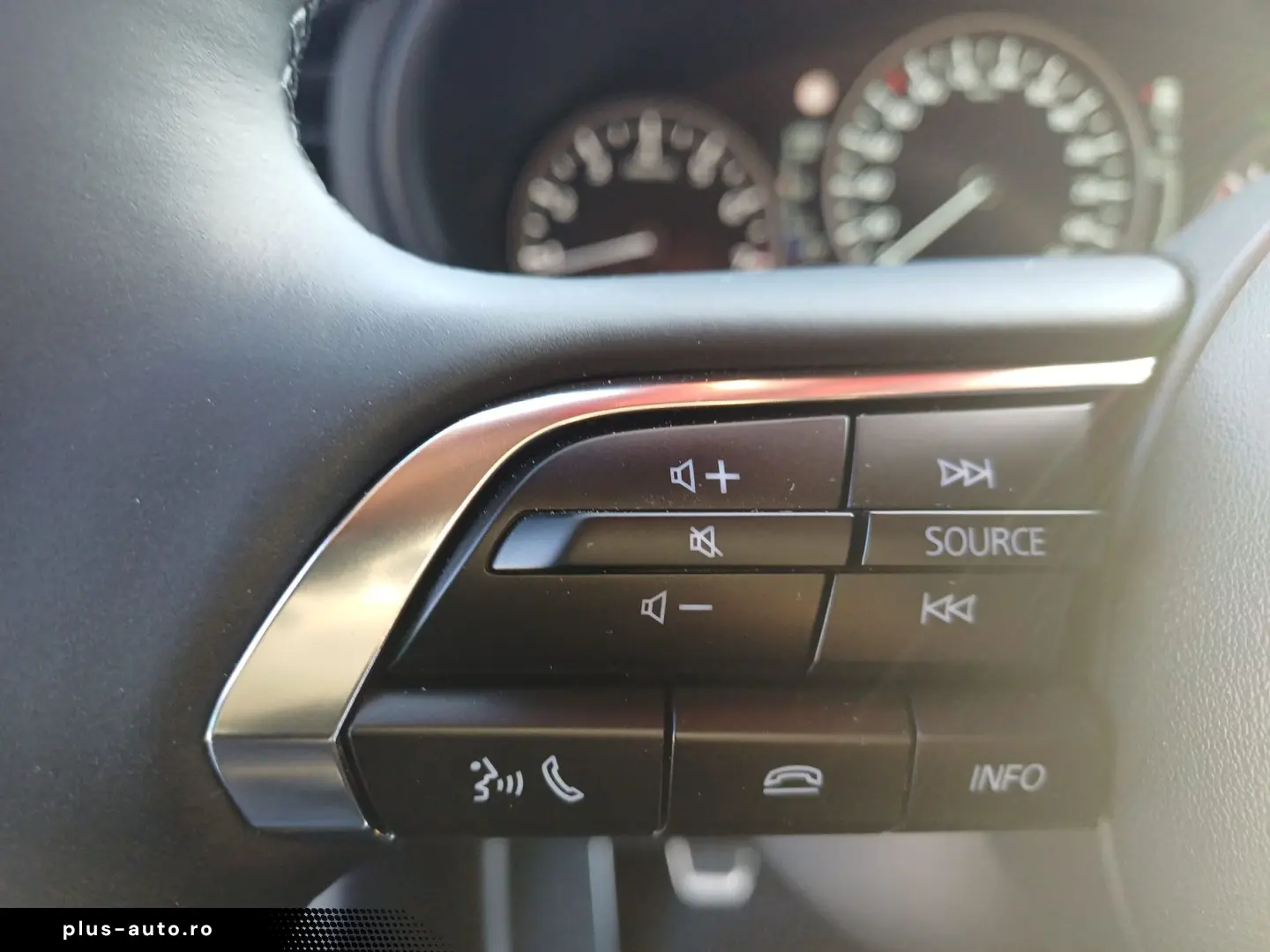 Mazda 3 2.0 mild hibrid 186 CP MT6