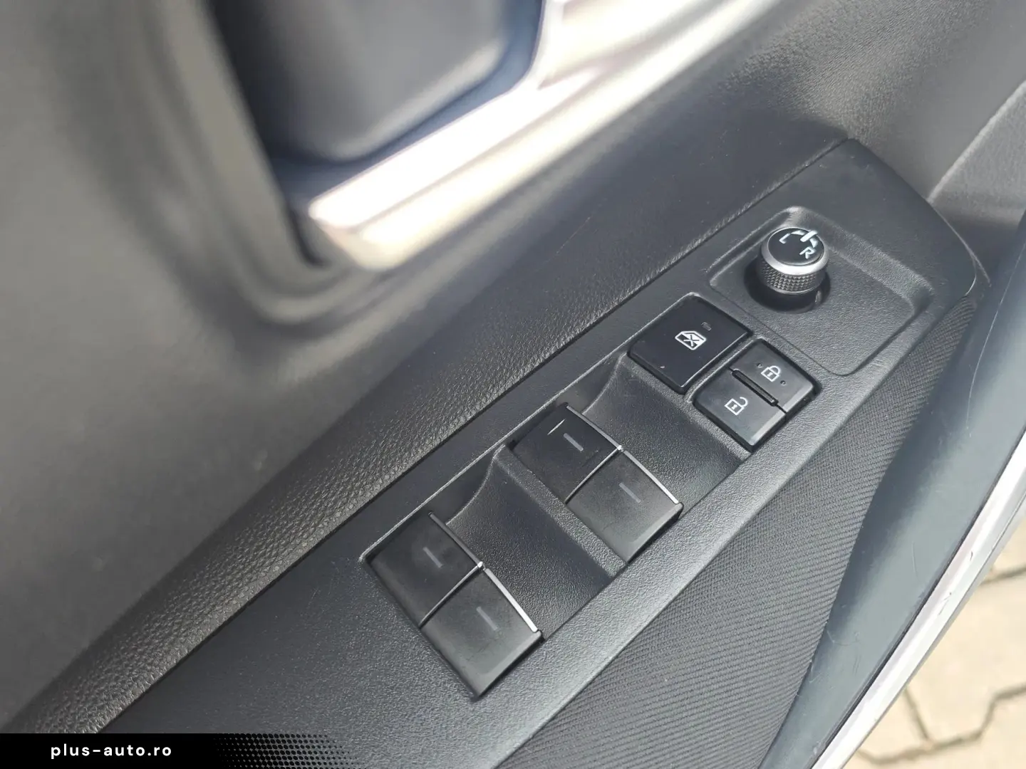 Toyota Corolla Sedan 1.8 Hybrid -Business