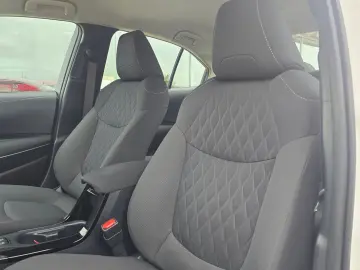 Toyota Corolla Sedan 1.8 Hybrid -Business