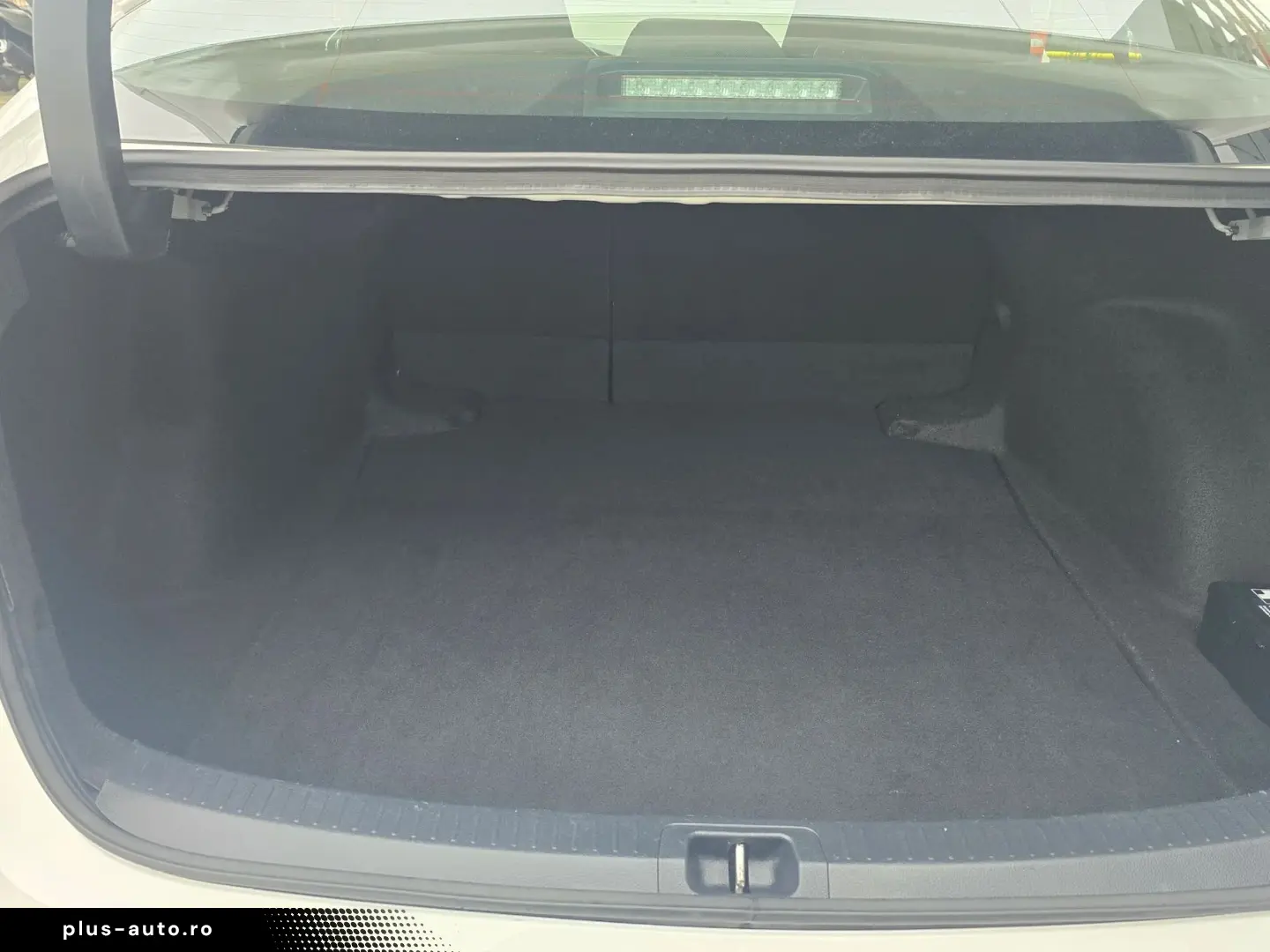 Toyota Corolla Sedan 1.8 Hybrid -Business