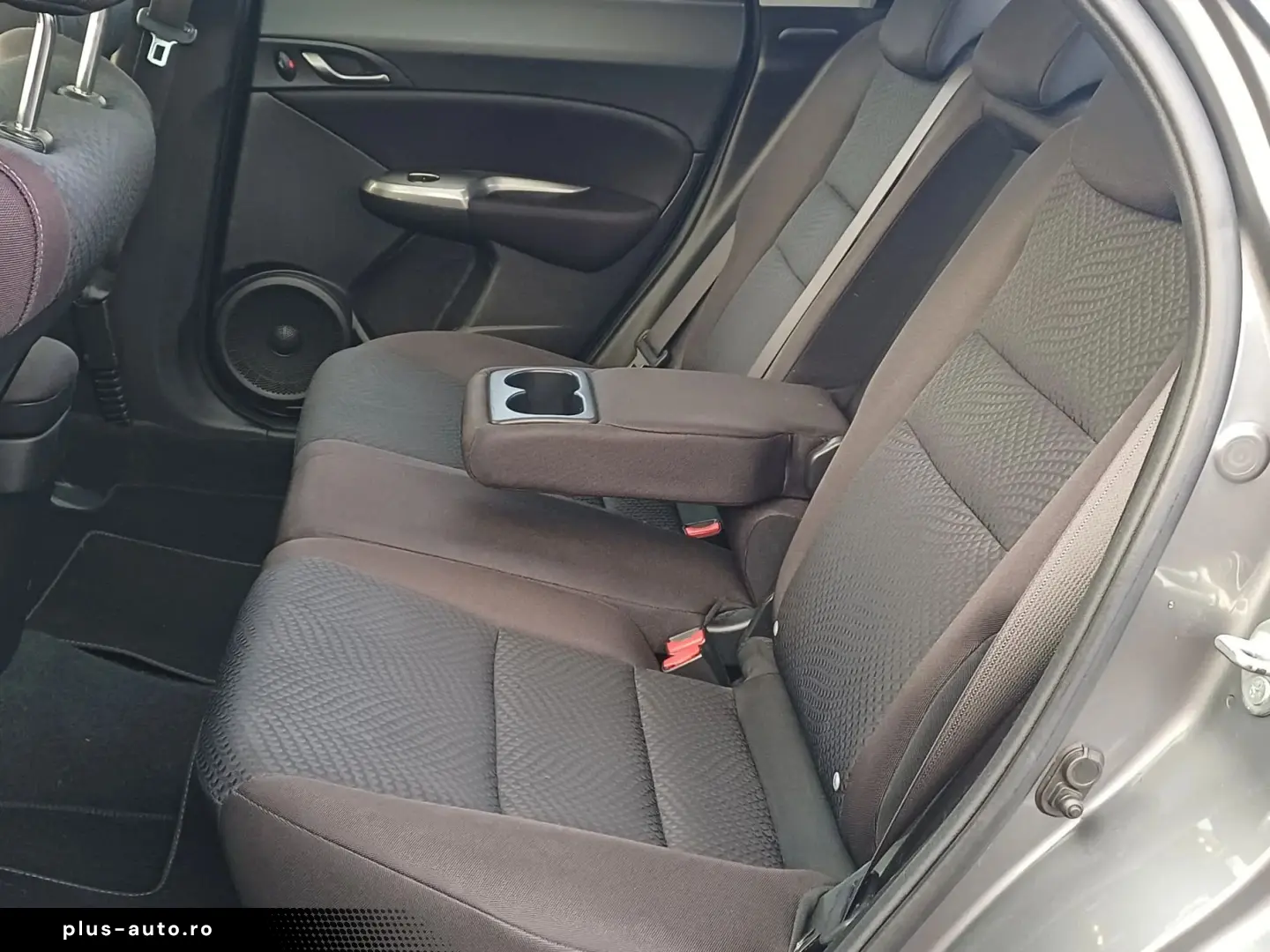 Honda CIVIC 1.8 benzina 140 CP MT6 Executive