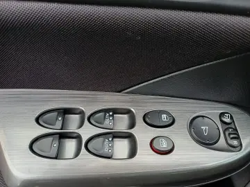 Honda CIVIC 1.8 benzina 140 CP MT6 Executive